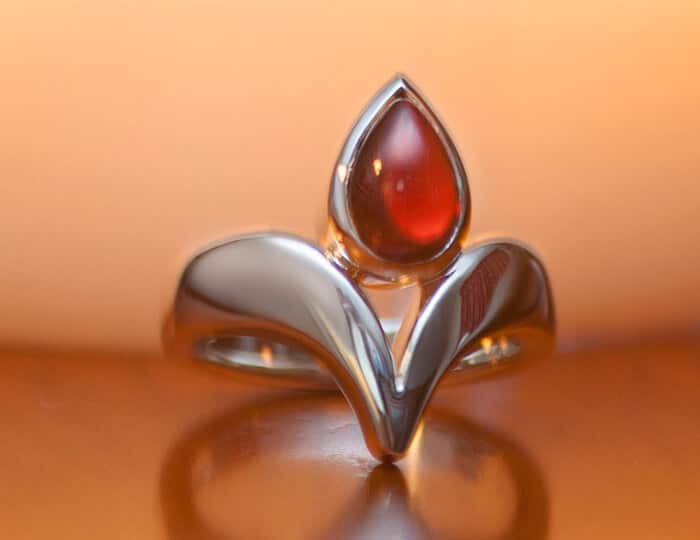 Wishbone shaped carnelian ring