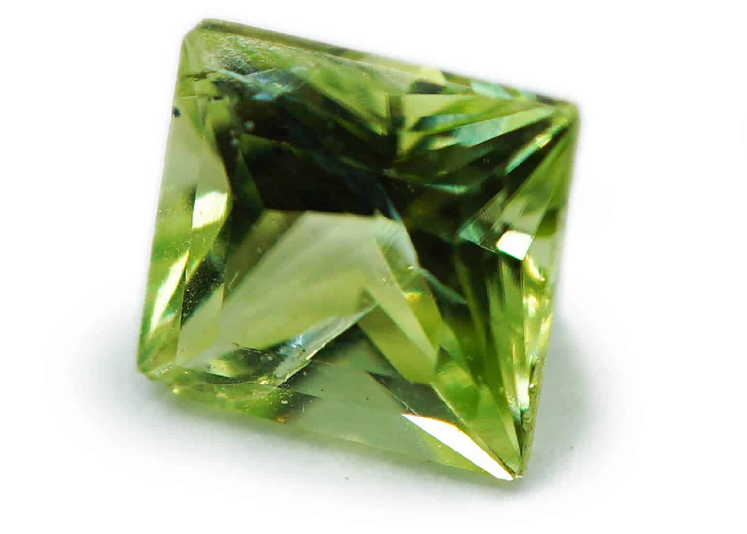 square cut facetted green peridot