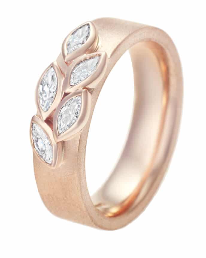 five wheat shaped diamonds in a rose gold band