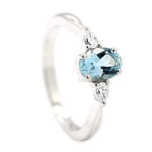 White gold ring with oval aquamarine