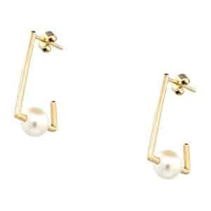 Triangular hoop earring with pearl