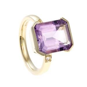 Yellow gold ring with large octagon amethyst