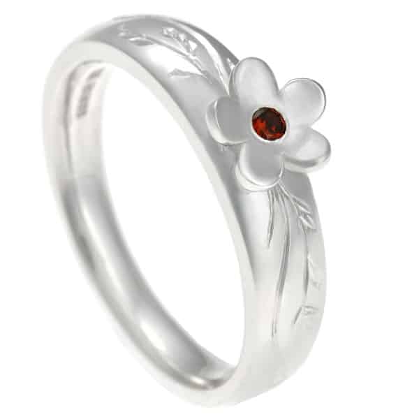 Flower shaped and engraved ring