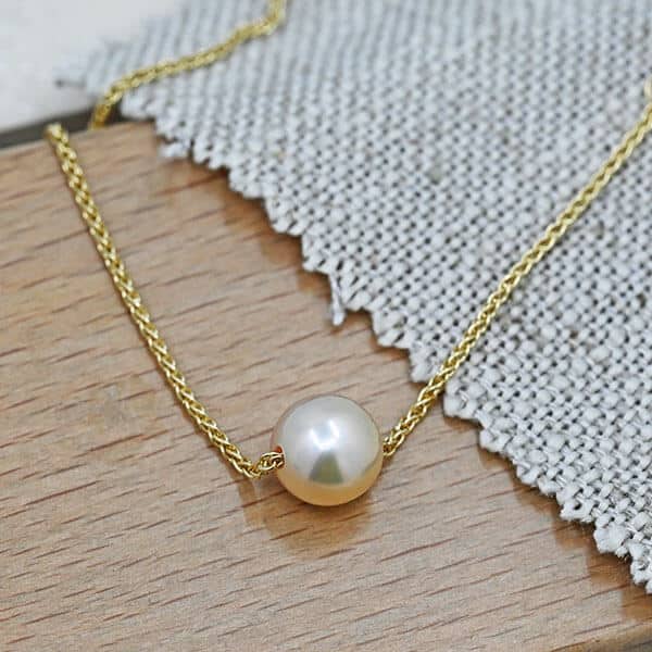 single drilled pearl necklace with gold chain