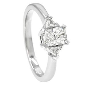 lab grown diamond trilogy ring